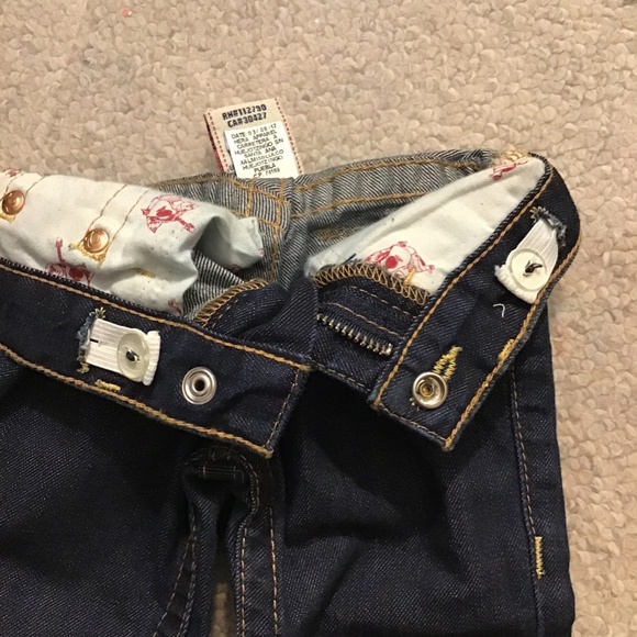 True Religion 2 Piece set size 6-12 months - Picture 7 of 9